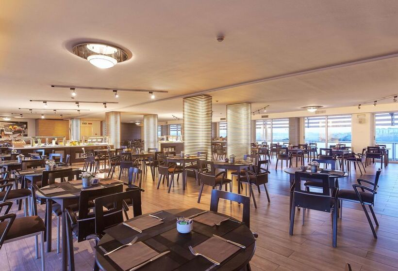 Hotel Occidental Aran Park