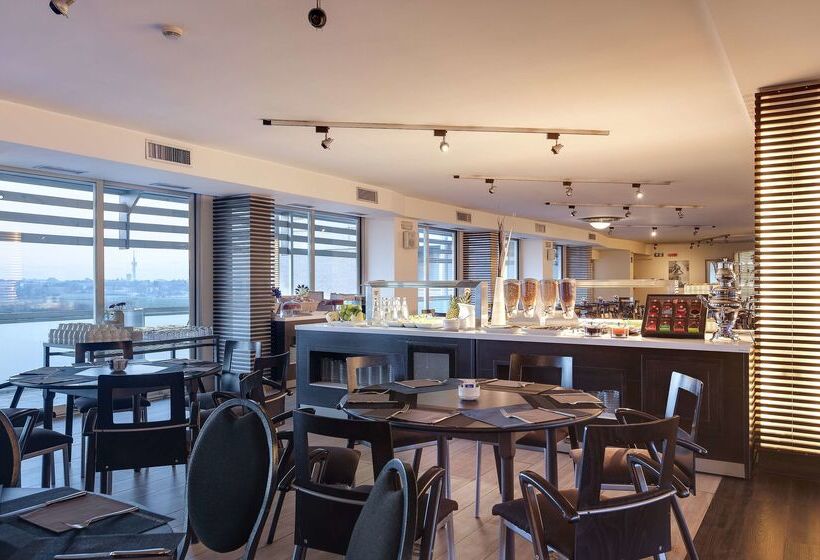 Hotel Occidental Aran Park