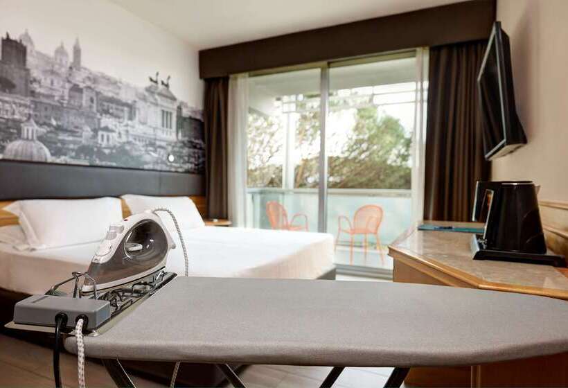 Hotel Occidental Aran Park