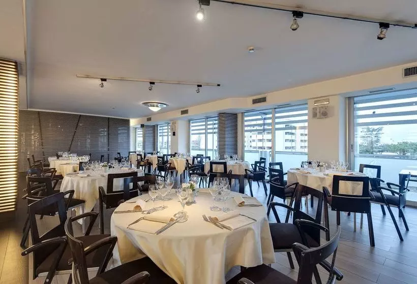 هتل Occidental Aran Park