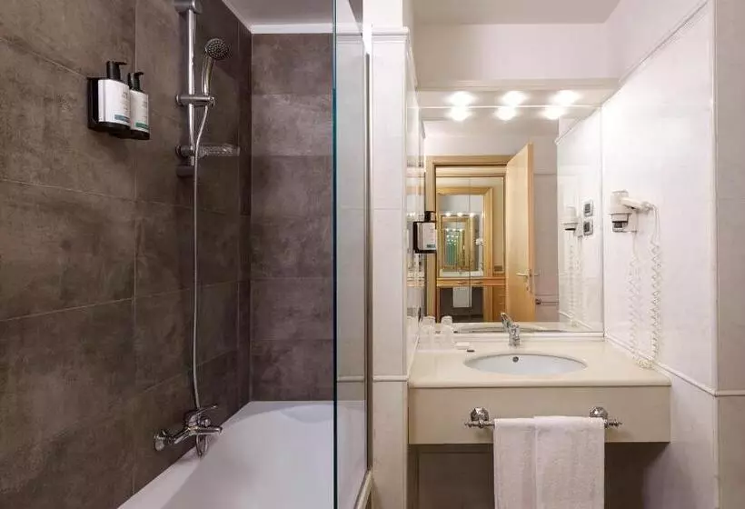 هتل Occidental Aran Park