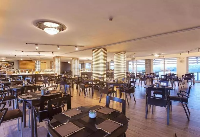 هتل Occidental Aran Park