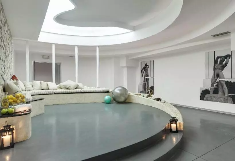 هتل Occidental Aran Park