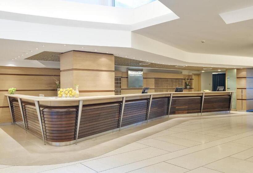 Hotel Occidental Aran Park