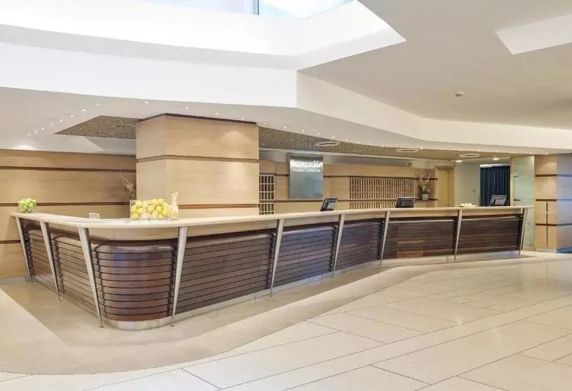 هتل Occidental Aran Park