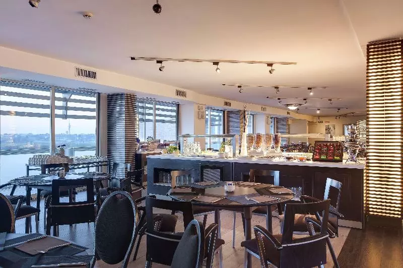 هتل Occidental Aran Park