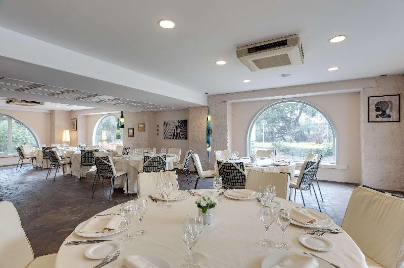 Hotel Occidental Aran Park