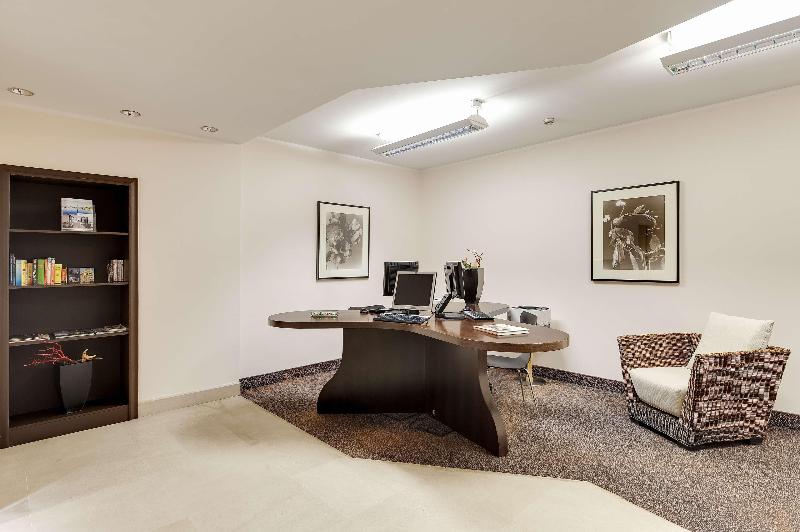 Hotel Occidental Aran Park