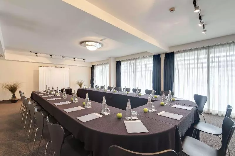 هتل Occidental Aran Park