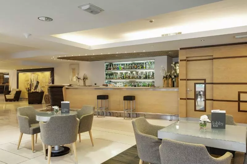 هتل Occidental Aran Park