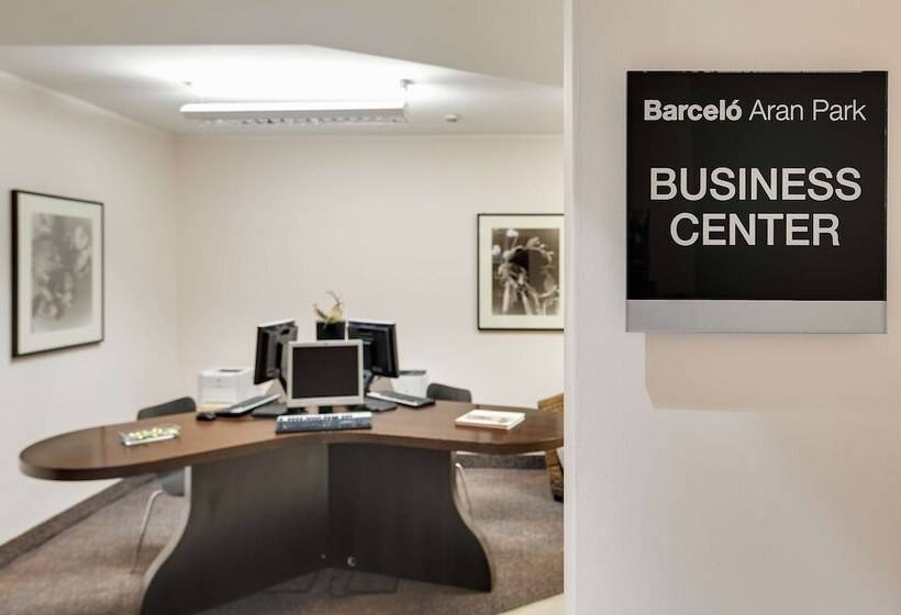 Hotel Occidental Aran Park