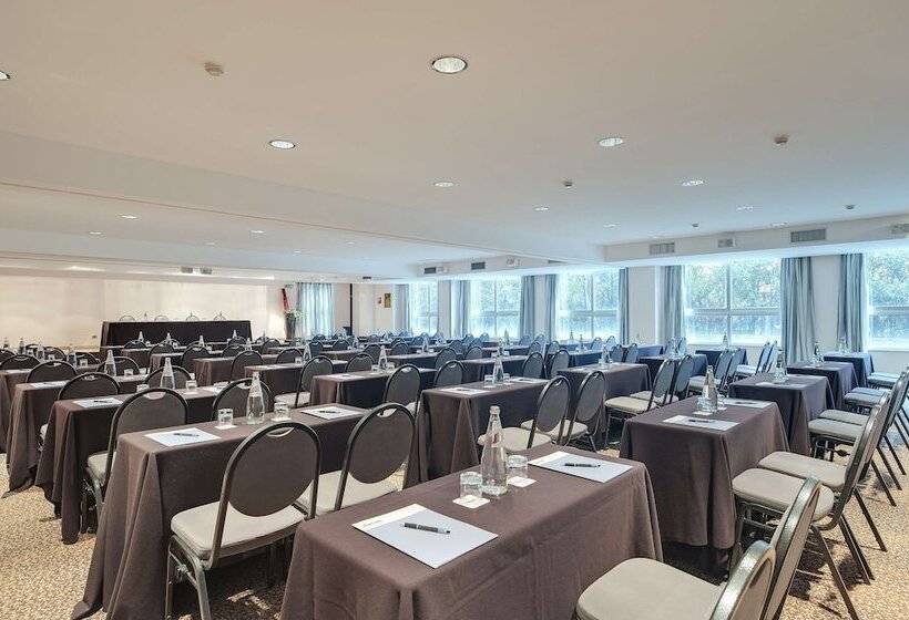 Hotel Occidental Aran Park