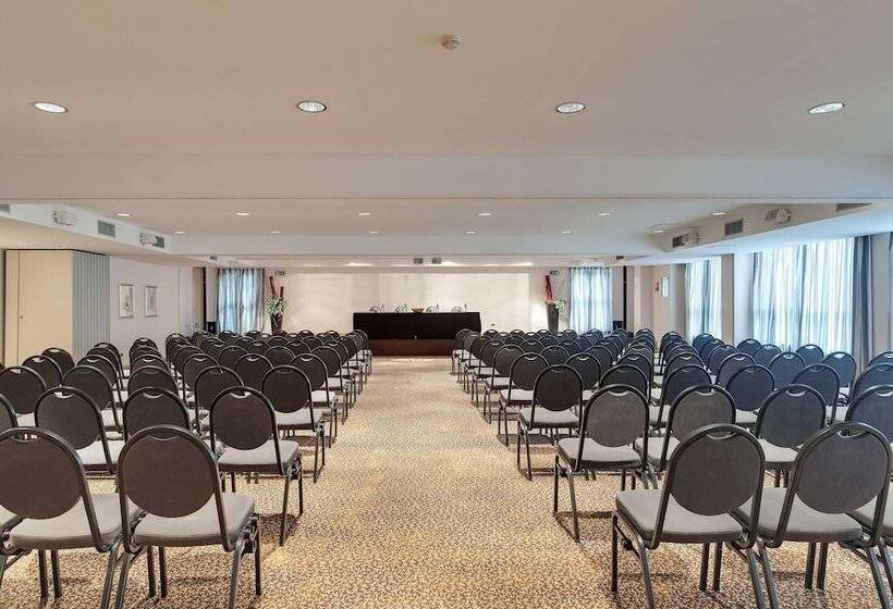 Hotel Occidental Aran Park