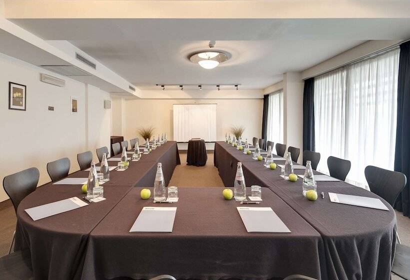 Hotel Occidental Aran Park