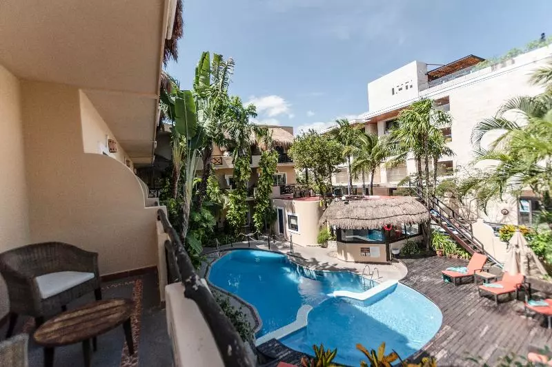 هتل Riviera Del Sol