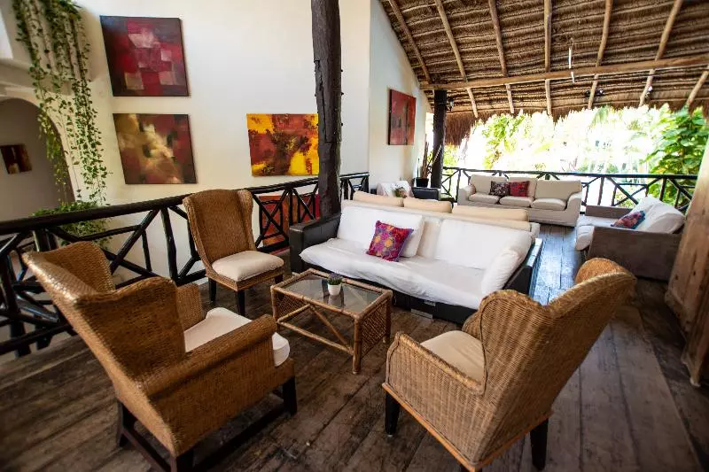 هتل Riviera Del Sol