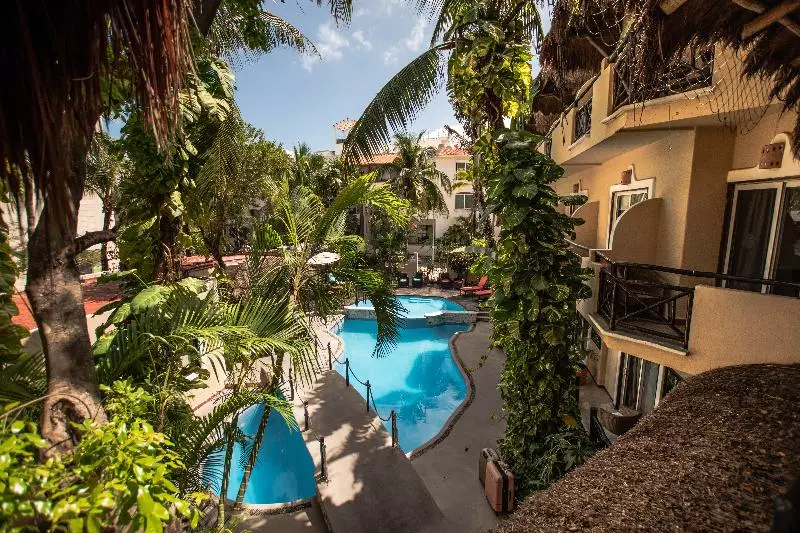 هتل Riviera Del Sol