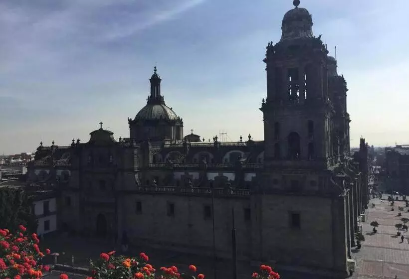 هتل Zocalo Central & Rooftop Mexico City