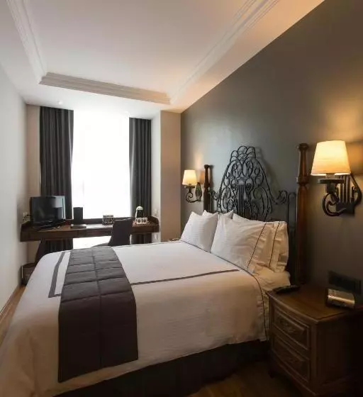 هتل Zocalo Central & Rooftop Mexico City