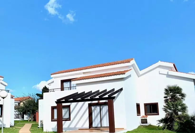 Nuramar Resort & Villas