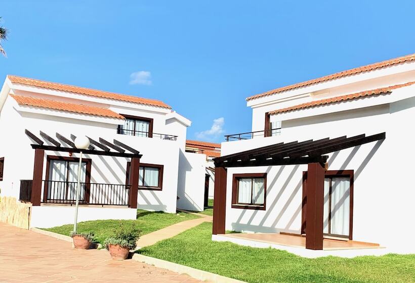 Nuramar Resort & Villas