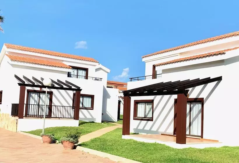 Nuramar Resort & Villas