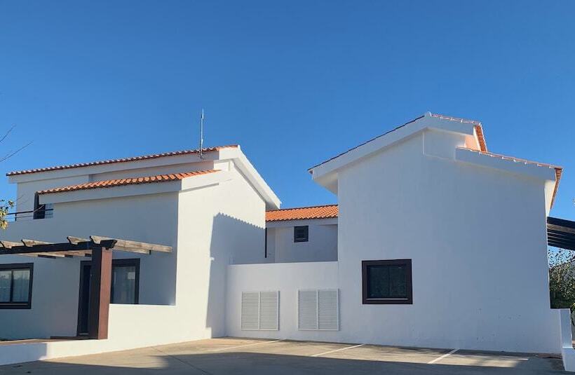 Nuramar Resort & Villas