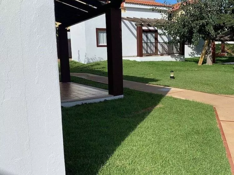 Nuramar Resort & Villas