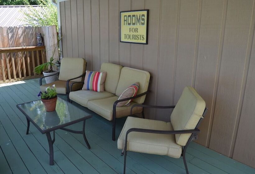 Country Aire Bed & Breakfast