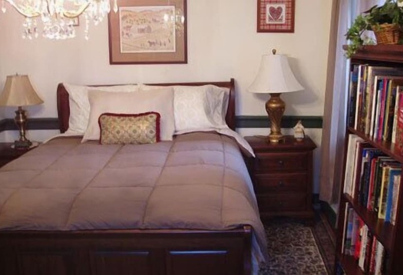 Historic Schoeneck Hotel B&b