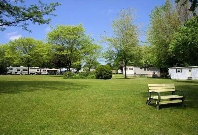 ホテル Duck Lake Campground