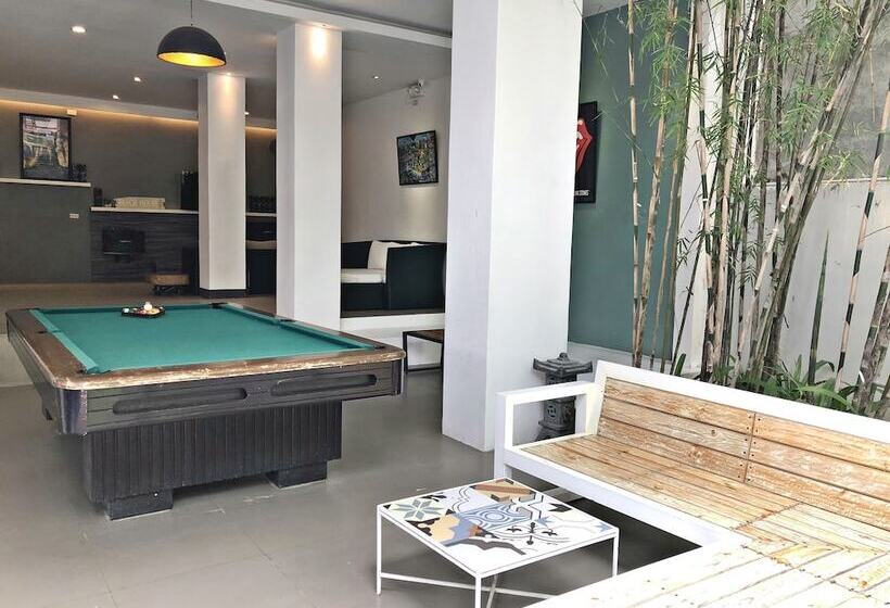 ペンション Reddoorz At Anton S Loft Designer Resort Pansol Calamba Laguna