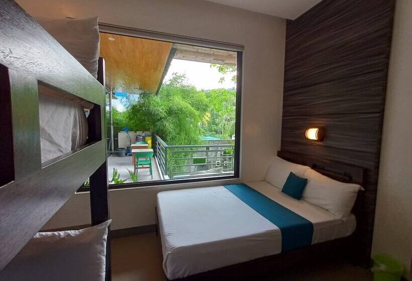 ペンション Reddoorz At Anton S Loft Designer Resort Pansol Calamba Laguna