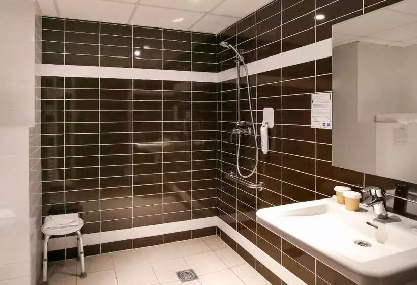 ホテル Ibis Budget Geneve Saint Genis Pouilly