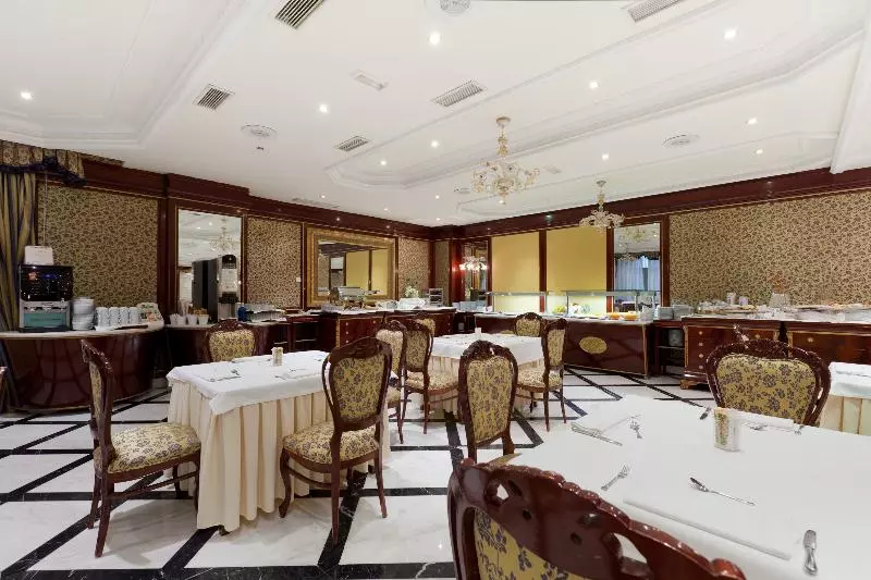 فندق Alameda Palace