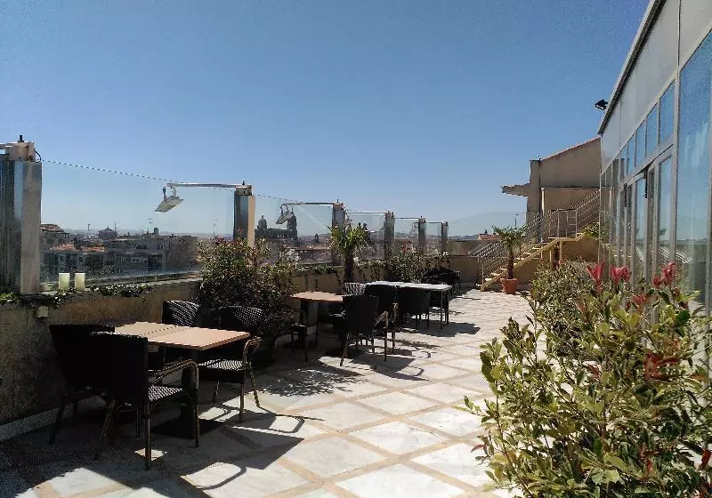 فندق Alameda Palace