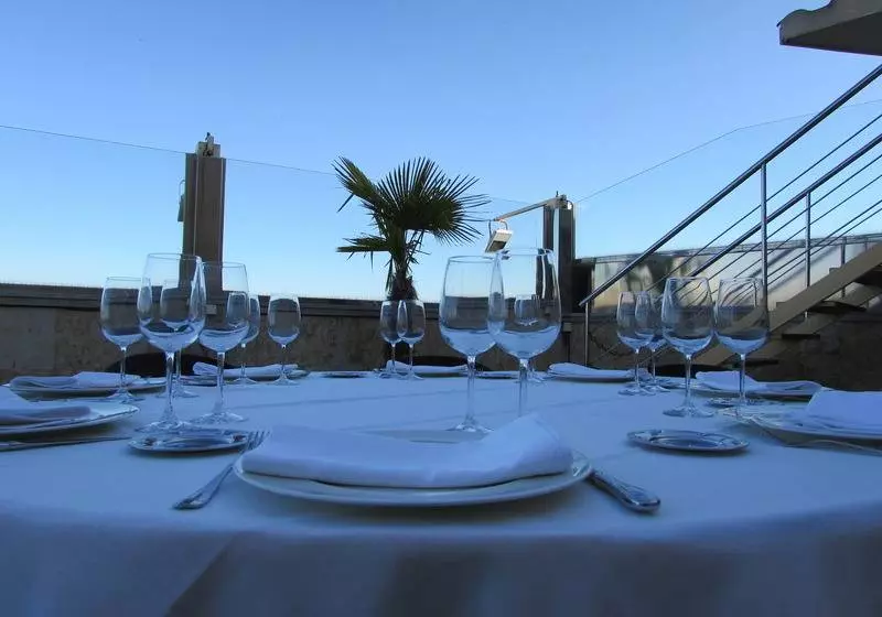 فندق Alameda Palace