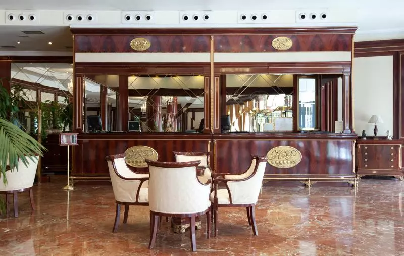 فندق Alameda Palace