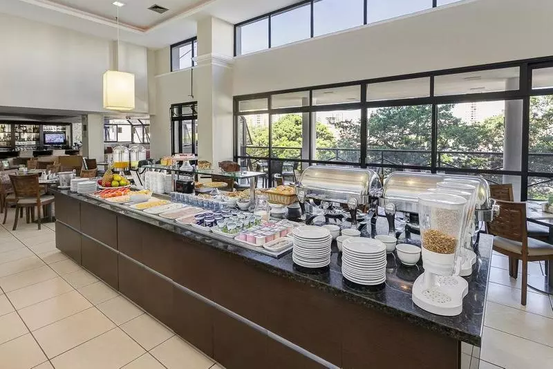 בית מלון כפרי Blue Tree Garden Bauru