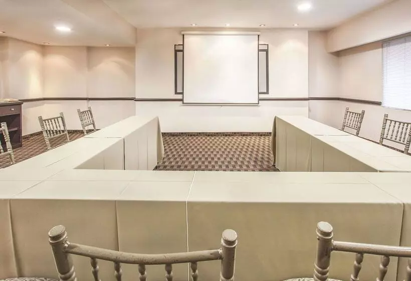 Chn Hotel Monterrey Norte, Trademark Collection By Wyndham