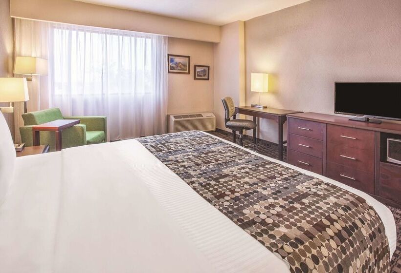 Chn Hotel Monterrey Norte, Trademark Collection By Wyndham