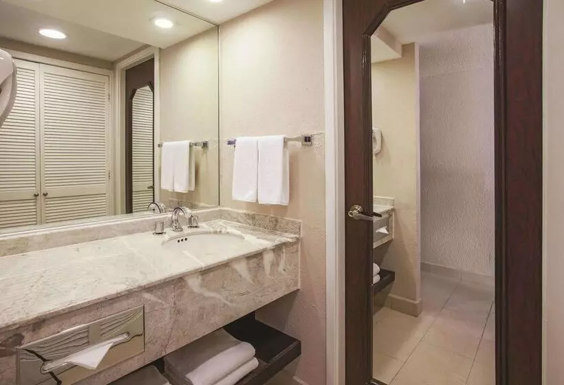 Chn Hotel Monterrey Norte, Trademark Collection By Wyndham