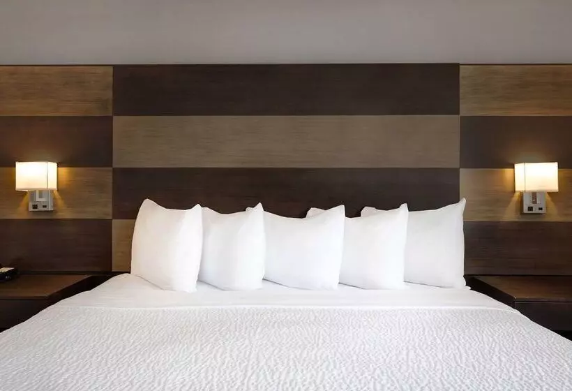 ホテル Days Inn By Wyndham Calgary South