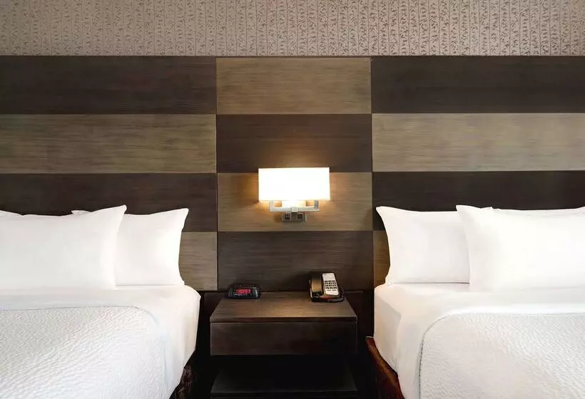 ホテル Days Inn By Wyndham Calgary South
