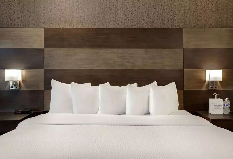 ホテル Days Inn By Wyndham Calgary South
