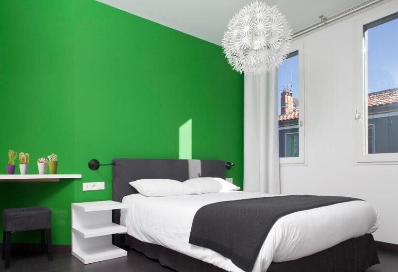 فندق De L Octroi