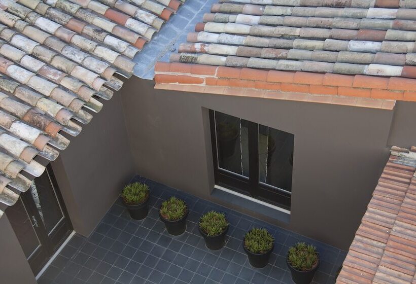 فندق De L Octroi