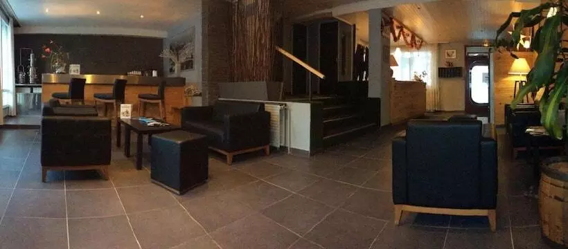 בית מלון כפרי Hôtel Cristol