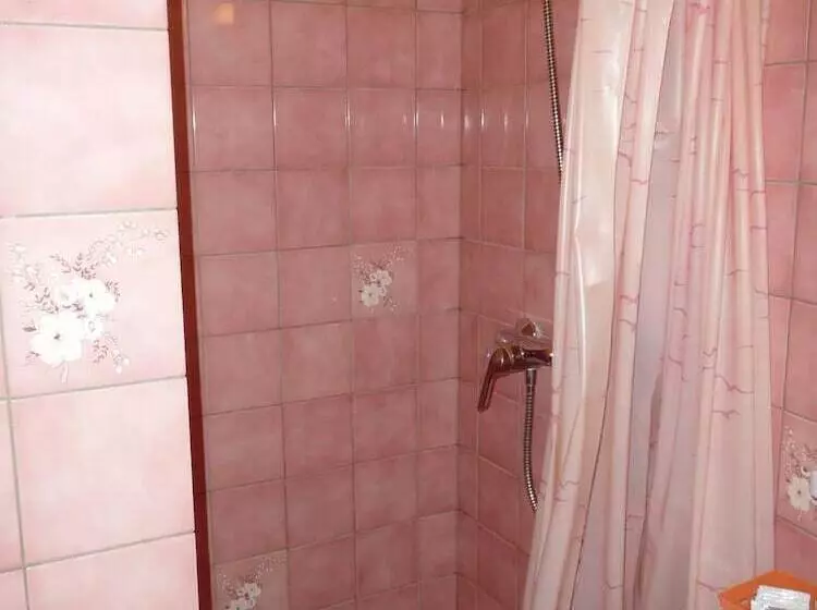 Отель Hôtel Restaurant Du Pont Vieux