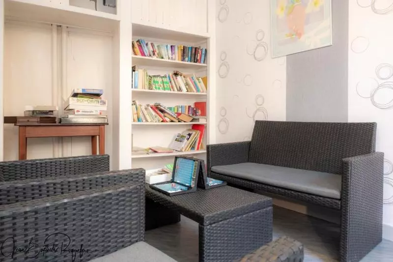 Отель Hôtel Restaurant Le Relays Du Chasteau Logis Hôtel